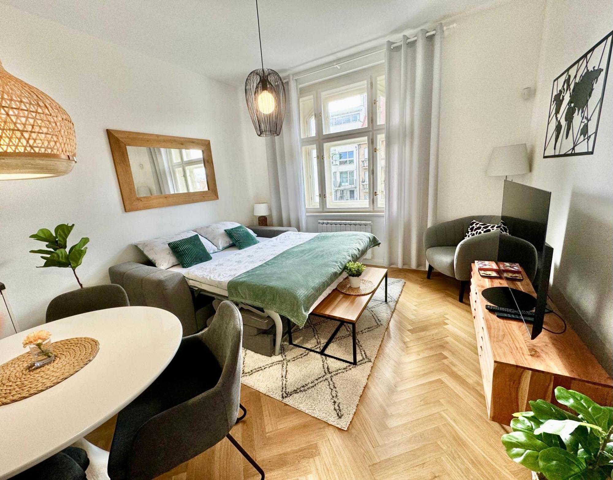 Esmoa - Ovenecka, 7 - Plne Vybaven Praha